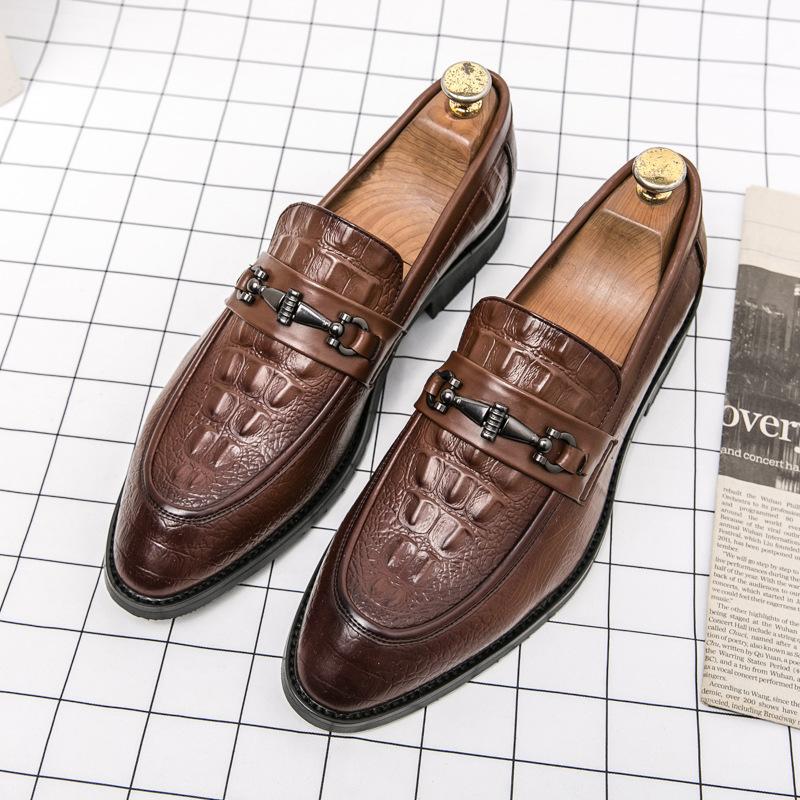 Foreign trade large size men s crocodile pattern embossed pointed head business dress one-pedal leather shoes size 46 autumn new leather shoes 46 коричневий
Foreign trade large size men s crocodile pattern embossed pointed head business dress one-pedal leather shoes size 46 autumn new leather shoes 46 коричневий