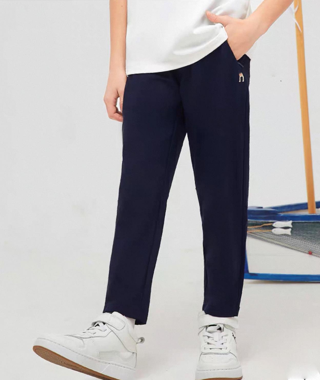 Autumn Kids Four-Way Stretch Woven Pants – Comfy Medium & Large Sizes for Boys & Girls, Ideal for Hiking & Outdoor Wear 170cm
Autumn Kids Four-Way Stretch Woven Pants – Comfy Medium & Large Sizes for Boys & Girls, Ideal for Hiking & Outdoor Wear 170cm