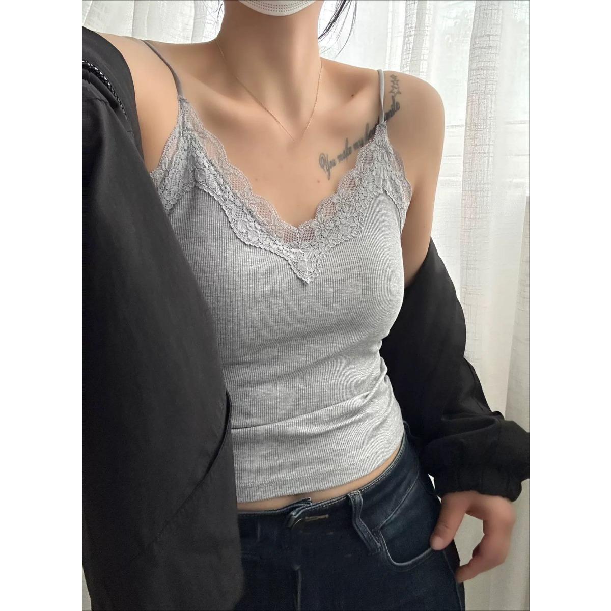 Новая хлопковая кружевная майка с кружевной спинкой, французская нить, фиксированные чашки, присборенные женские топы с V-образным вырезом one size серый
Новая хлопковая кружевная майка с кружевной спинкой, французская нить, фиксированные чашки, присборенные женские топы с V-образным вырезом one size серый