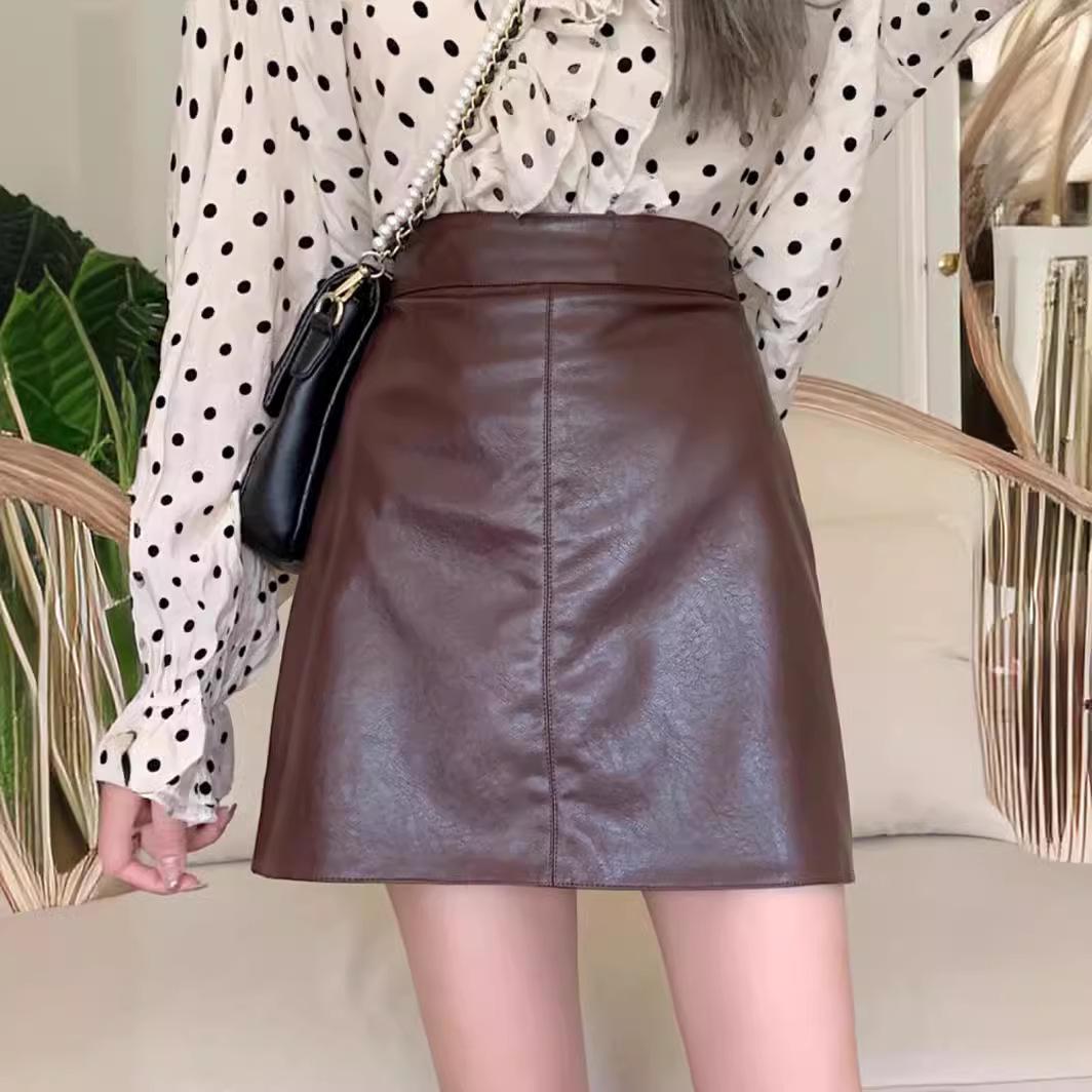 2025 Autumn/Winter Women s High Waist Black PU Leather Midi Skirt - Slimming, Casual, Petite Korean Style L
2025 Autumn/Winter Women s High Waist Black PU Leather Midi Skirt - Slimming, Casual, Petite Korean Style L
