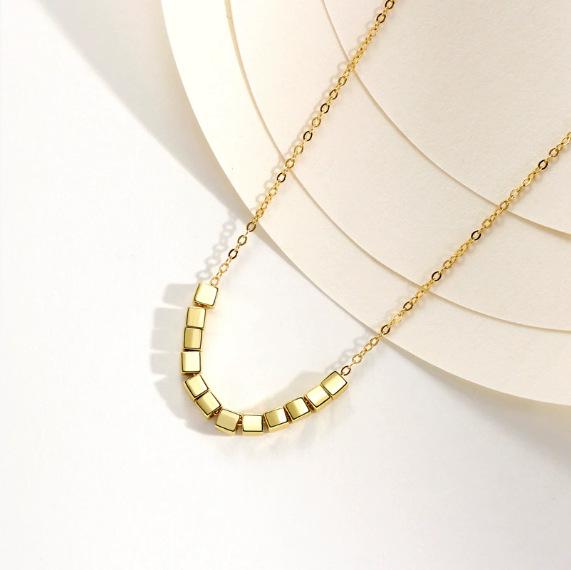 S925 Sterling Silver Gold Square Necklace: Minimalist Sugar Cube Clavicle Chain for Women, Light Luxury Design for Spring/Summer 925 Silver
S925 Sterling Silver Gold Square Necklace: Minimalist Sugar Cube Clavicle Chain for Women, Light Luxury Design for Spring/Summer 925 Silver