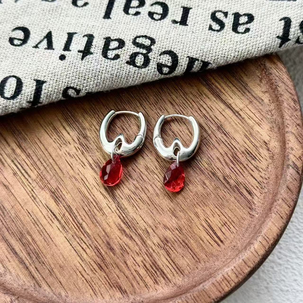 PONYKISS Tibetan Silver Zircon Irregular Round Water Drop Hoop Earrings for Women Trendy Fashion Personality Accessories
PONYKISS Tibetan Silver Zircon Irregular Round Water Drop Hoop Earrings for Women Trendy Fashion Personality Accessories