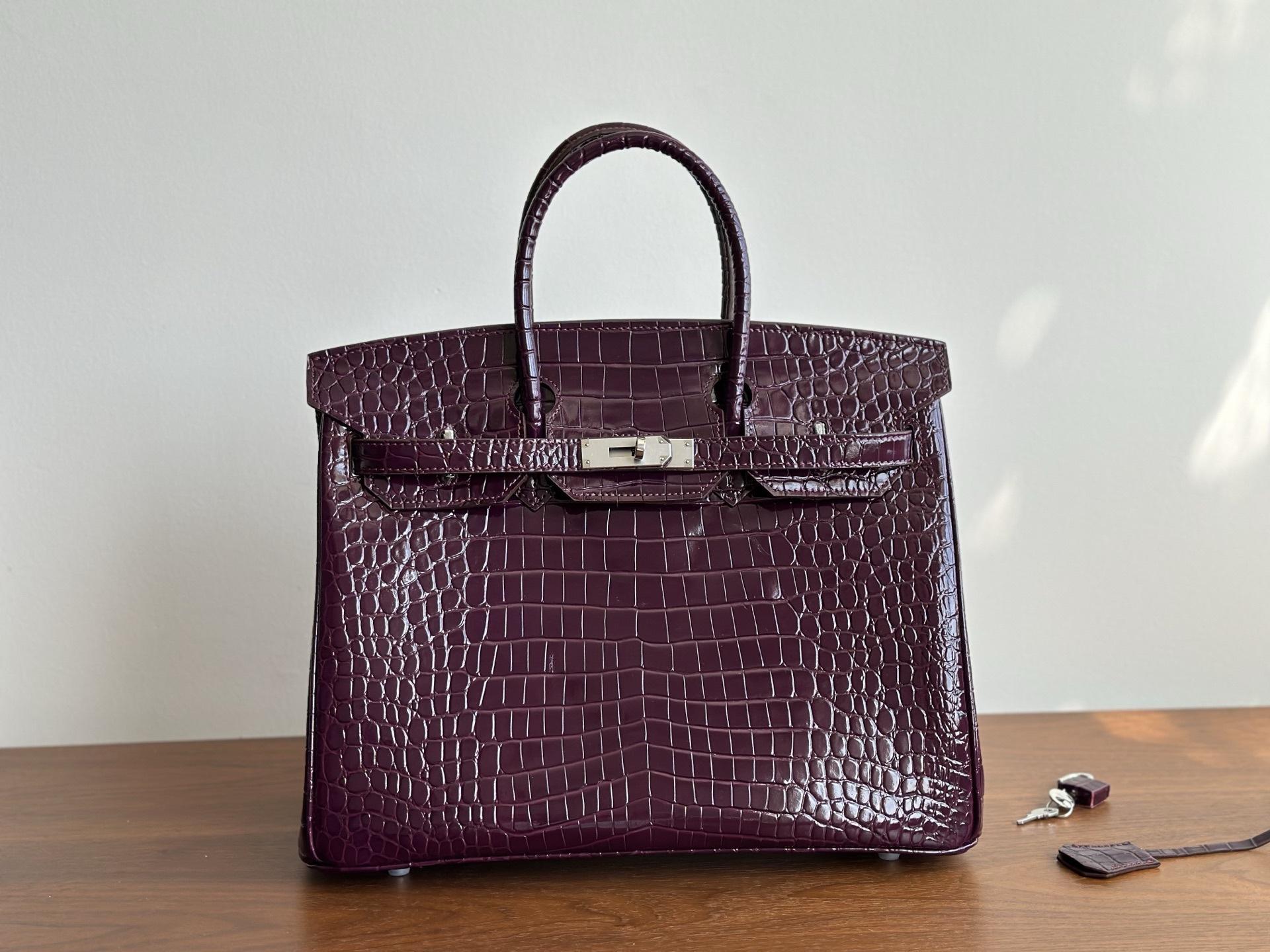 35см Версія з підкладкою Жов яча шкіра Бронзово-золота сумка Повсякденна жіноча сумка Модна сумка через плече 35cm
35см Версія з підкладкою Жов яча шкіра Бронзово-золота сумка Повсякденна жіноча сумка Модна сумка через плече 35cm