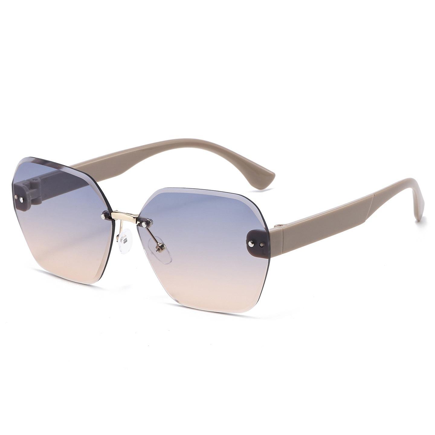 Designer Sunglasses Unisex Large Frame Sunshade Versatile Sunglasses Show Thin Face Marine Film Personality Trend
Designer Sunglasses Unisex Large Frame Sunshade Versatile Sunglasses Show Thin Face Marine Film Personality Trend