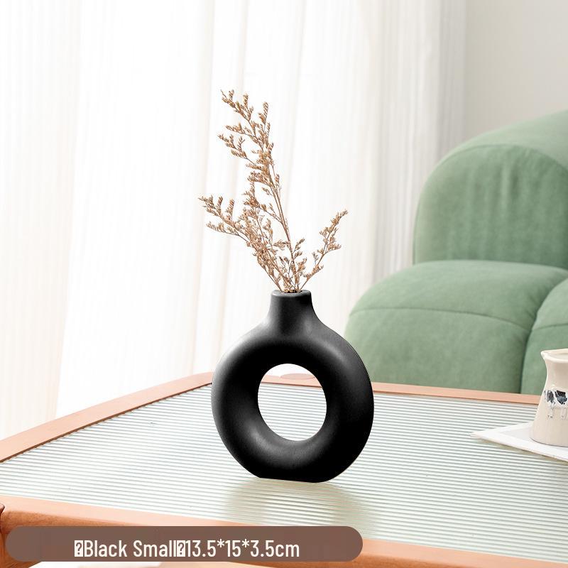 Retro Faux Ceramic Flower Vase - Simple Plastic Ornament for Dried or Real Flowers in Living Room
Retro Faux Ceramic Flower Vase - Simple Plastic Ornament for Dried or Real Flowers in Living Room