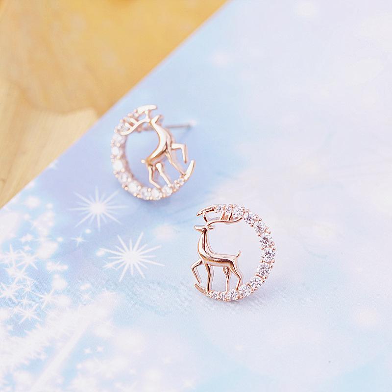 Gold-Plated Sika Deer Stud Earrings for Women - S925 Sterling Silver, C-Shaped, Cute and Elegant Design 925 Silver
Gold-Plated Sika Deer Stud Earrings for Women - S925 Sterling Silver, C-Shaped, Cute and Elegant Design 925 Silver