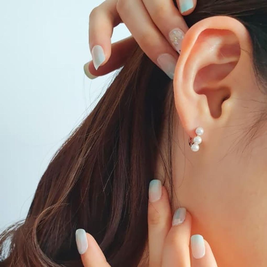 Women s 925 Silver Round Pearl Freshwater One-Touch Earrings Silver
Women s 925 Silver Round Pearl Freshwater One-Touch Earrings Silver