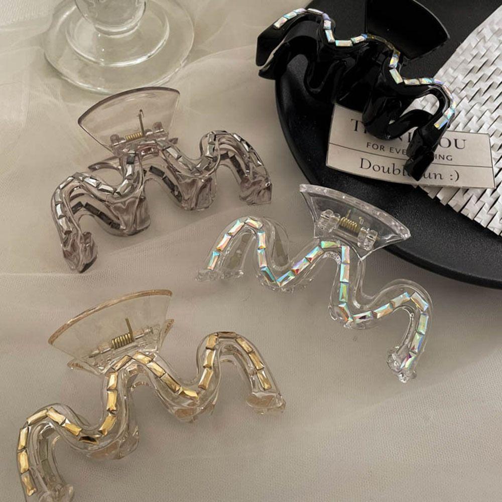Shark Clip For Girls M Shape Hair Claw Large Grab Clip Korean Style Headwear Hair Accessories
Shark Clip For Girls M Shape Hair Claw Large Grab Clip Korean Style Headwear Hair Accessories