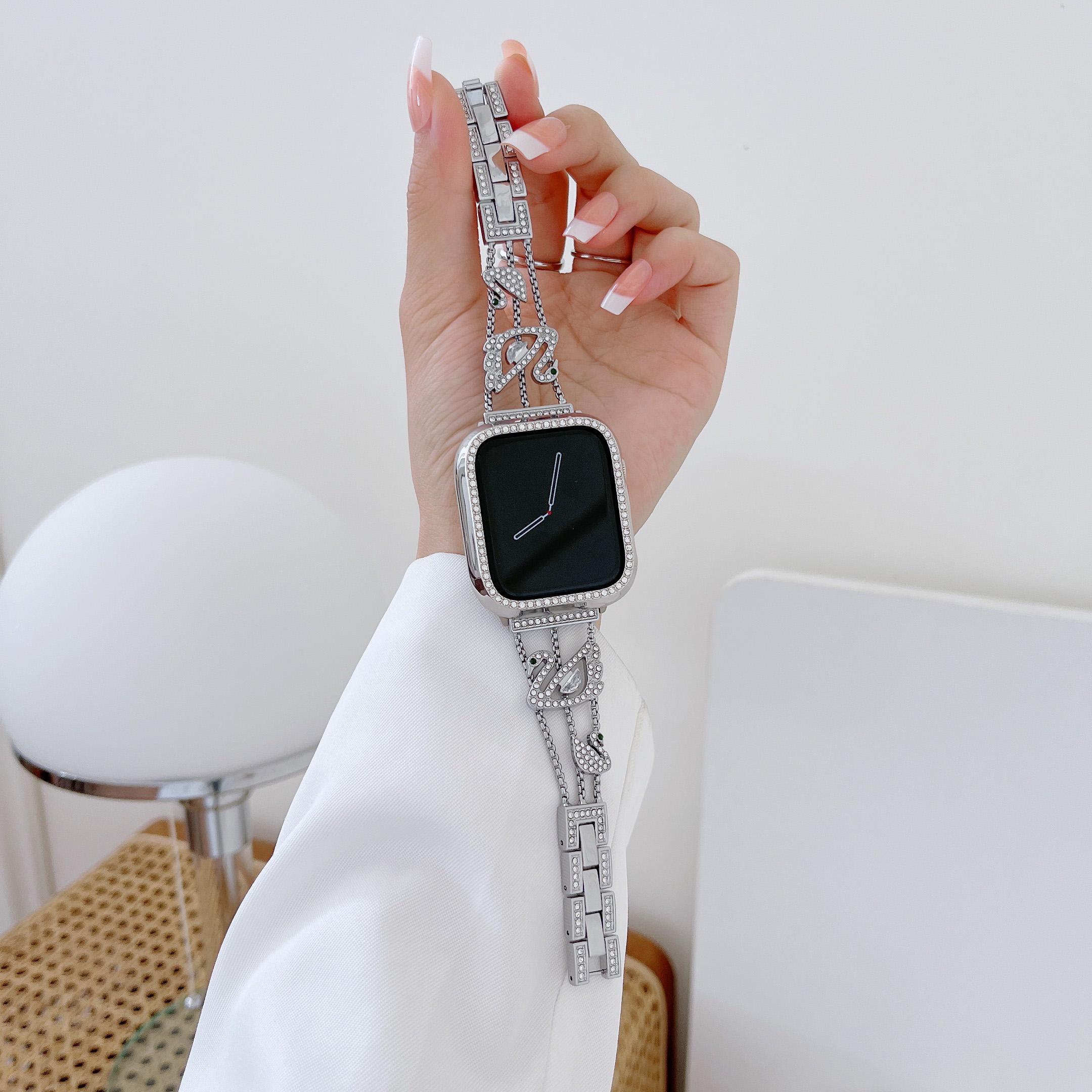 Ремешок с бриллиантами + чехол для Apple Watch Ultra 49 мм, ремешок из нержавеющей стали для IWatch 10 9 8 7 6 SE 5 4 46 мм 40 мм 41 мм 45 мм 44 мм 42 мм iwatch ultra 49mm серебряный
Ремешок с бриллиантами + чехол для Apple Watch Ultra 49 мм, ремешок из нержавеющей стали для IWatch 10 9 8 7 6 SE 5 4 46 мм 40 мм 41 мм 45 мм 44 мм 42 мм iwatch ultra 49mm серебряный