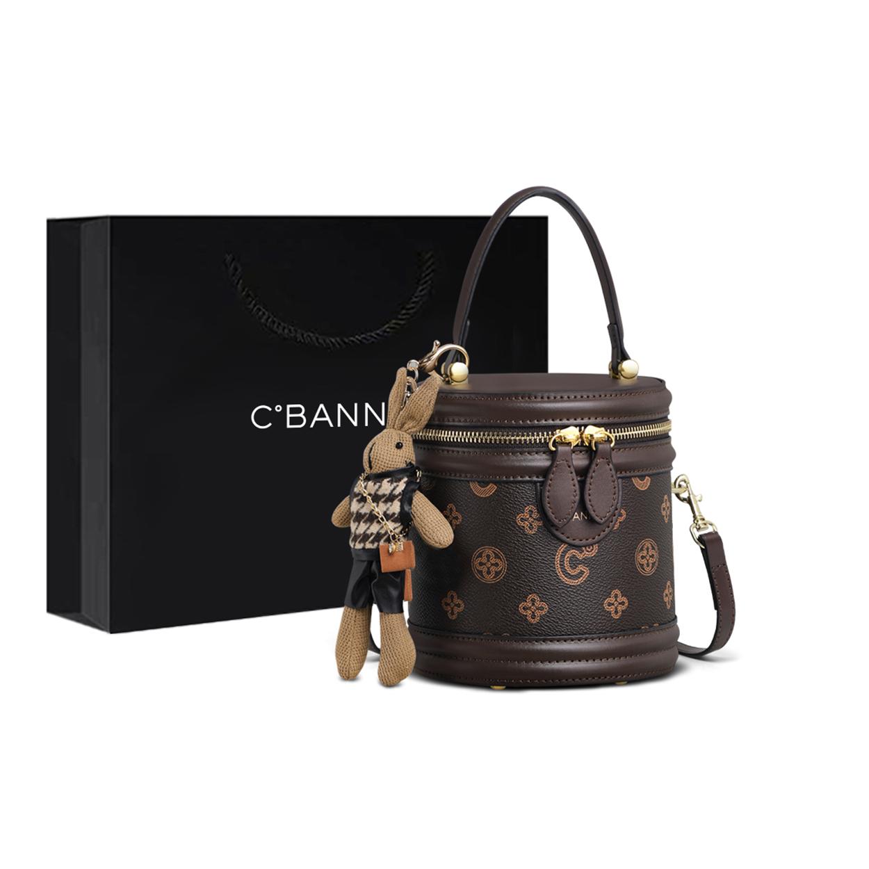 Новая маленькая круглая сумка C°BANNER из синтетической кожи, сумка-ведро процветания, чехол для мобильного телефона, сумка через плечо, обычная женская, кофейная, Q10780 13.0*11.9*16.0CM
Новая маленькая круглая сумка C°BANNER из синтетической кожи, сумка-ведро процветания, чехол для мобильного телефона, сумка через плечо, обычная женская, кофейная, Q10780 13.0*11.9*16.0CM