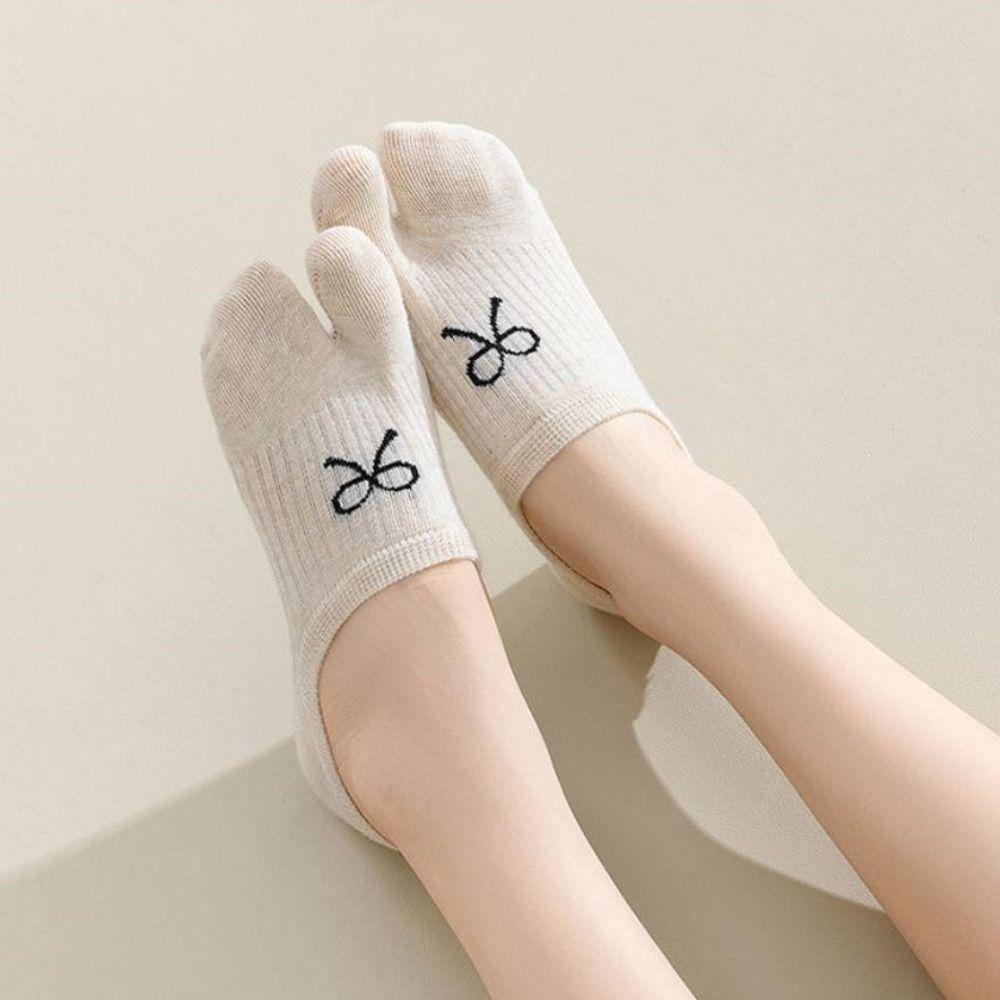3Pairs Breathable Sweet Bow Socks Invisible Split Toe Ankle Socks Simple Two Toe Boat Socks Women White Black Grey
3Pairs Breathable Sweet Bow Socks Invisible Split Toe Ankle Socks Simple Two Toe Boat Socks Women White Black Grey