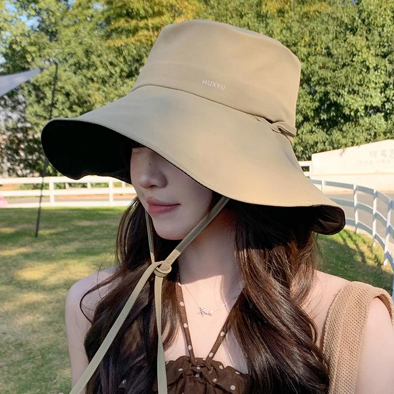 Wide-brimmed black-coated sun protection hat for women, lightweight and breathable, UV-resistant, suitable for spring and summer, outdoor cycling sun 56-60(Black vinyl linin
Wide-brimmed black-coated sun protection hat for women, lightweight and breathable, UV-resistant, suitable for spring and summer, outdoor cycling sun 56-60(Black vinyl linin