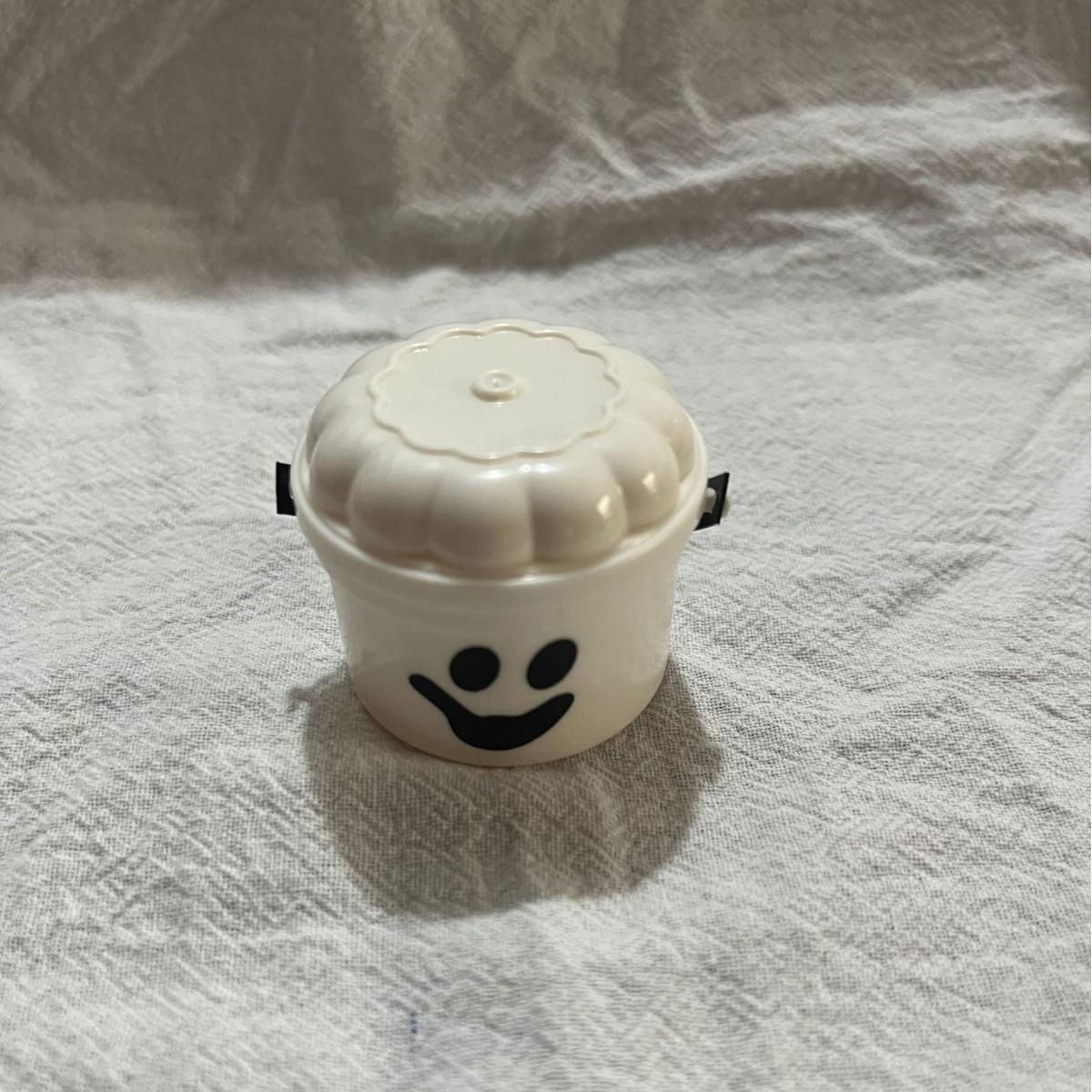 Mini Pumpkin Bucket Ideal for Home Decor, Party Favors, And Creating a Festive Vibe for Halloween білий
Mini Pumpkin Bucket Ideal for Home Decor, Party Favors, And Creating a Festive Vibe for Halloween білий
