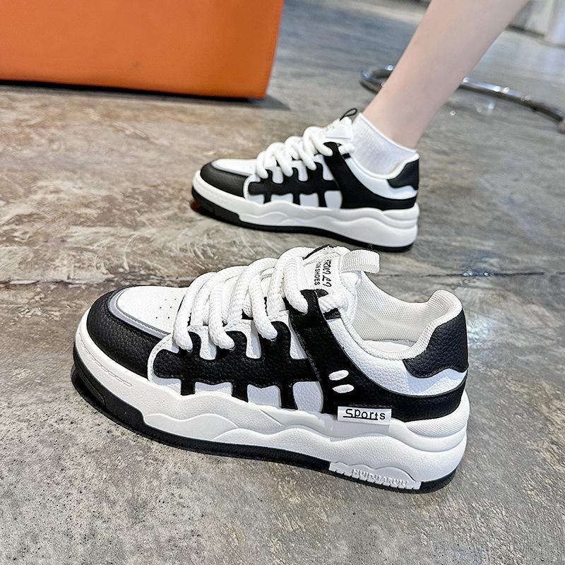 Little white shoes women s shoes 2025 autumn explosion flat baseplate shoes versatile two wear leather platform sports casual shoes 35
Little white shoes women s shoes 2025 autumn explosion flat baseplate shoes versatile two wear leather platform sports casual shoes 35
