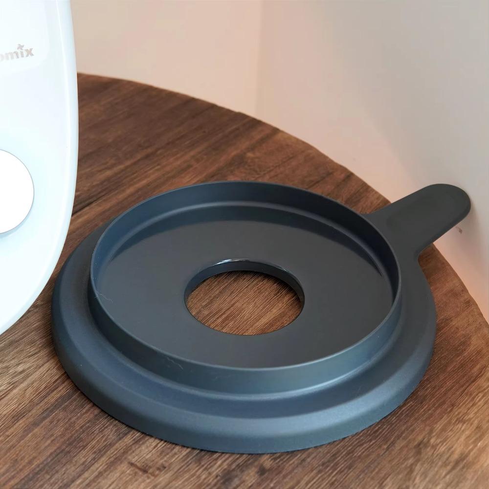 Plastic Blender Bowl Lid Universal Kitchen Machine Sealing Lid Mixer Bowl Cover Grocery Store сірий
Plastic Blender Bowl Lid Universal Kitchen Machine Sealing Lid Mixer Bowl Cover Grocery Store сірий