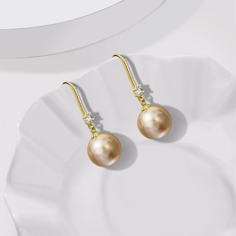 Exquisite Zircon and Pearl Ear Hooks - Japanese & Korean Style, French Romantic Touch, Trendy Light Luxury for Women
Exquisite Zircon and Pearl Ear Hooks - Japanese & Korean Style, French Romantic Touch, Trendy Light Luxury for Women