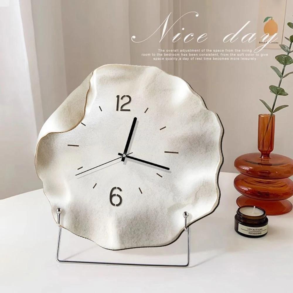2025 New Cream-style Table Clock Simple Modern Creative Hour Pendulum Desktop Clock Living Room Bedroom Coffee Shop Decoration
2025 New Cream-style Table Clock Simple Modern Creative Hour Pendulum Desktop Clock Living Room Bedroom Coffee Shop Decoration