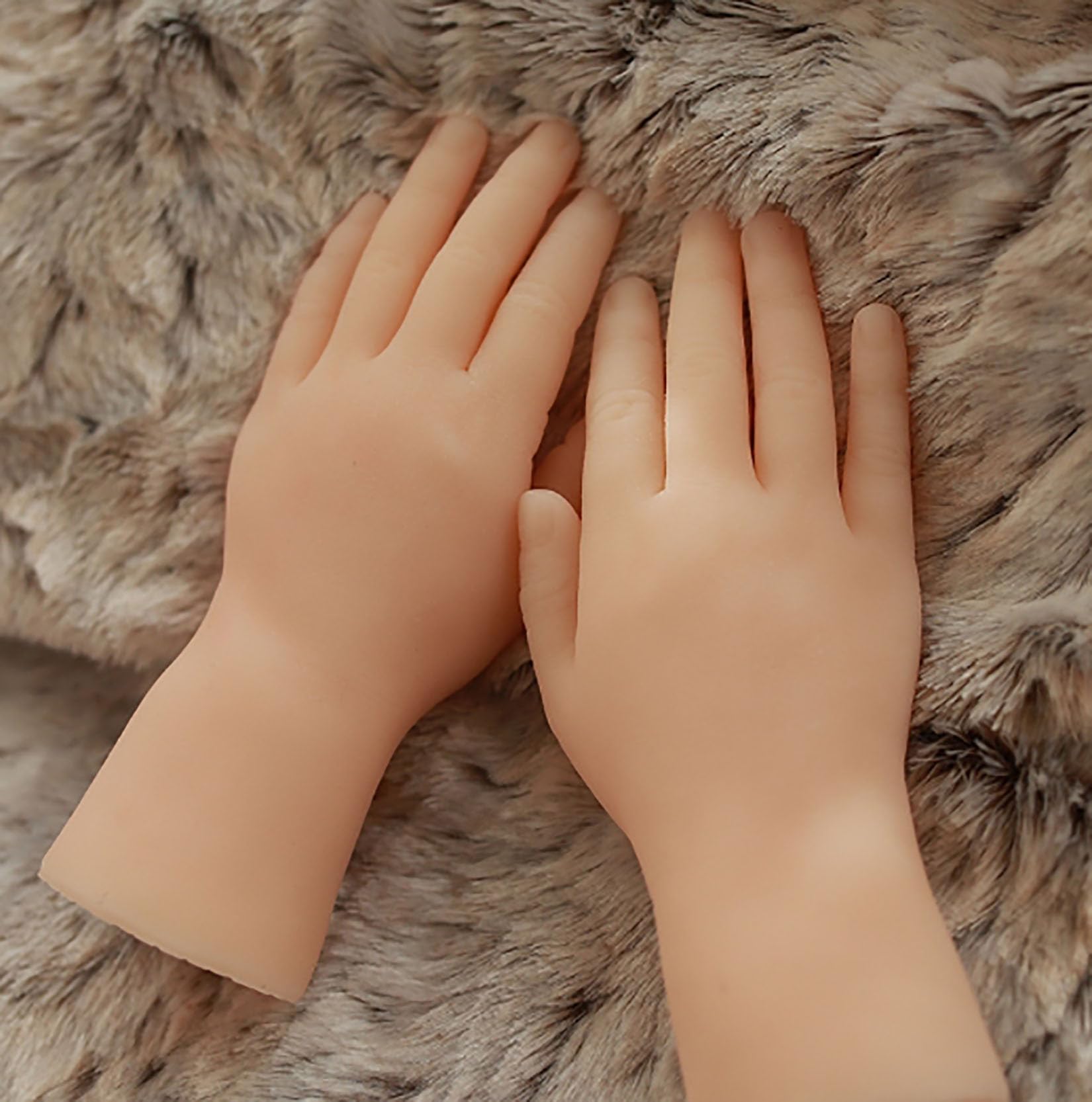 Small Silicone Hand Model, Cute, Child-Friendly Hand Model, Both Hands, Ultra-Realistic Hand Mannequin, Drawing Model, Photography, Product Sales, Des
Small Silicone Hand Model, Cute, Child-Friendly Hand Model, Both Hands, Ultra-Realistic Hand Mannequin, Drawing Model, Photography, Product Sales, Des