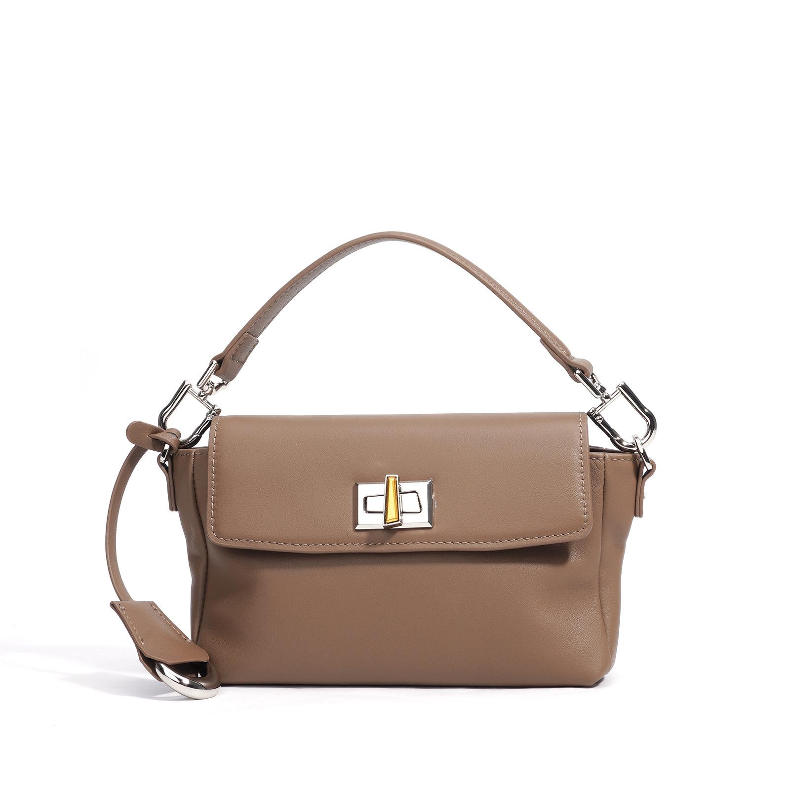 Маленькая квадратная сумка Niche Design, модная сумка высокого класса, повседневная, простая, сумка через плечо для поездок на работу, женская сумка с замком-пряжкой
Маленькая квадратная сумка Niche Design, модная сумка высокого класса, повседневная, простая, сумка через плечо для поездок на работу, женская сумка с замком-пряжкой