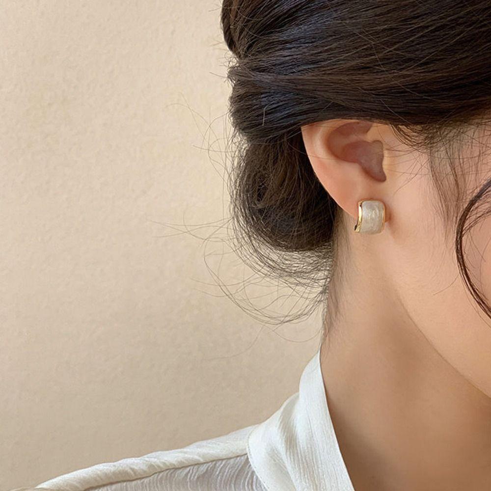 Ladies Jewelry Personality Metal Studs C-Shaped Earrings Enamel Earrings Korean Style Accessories зелёный
Ladies Jewelry Personality Metal Studs C-Shaped Earrings Enamel Earrings Korean Style Accessories зелёный