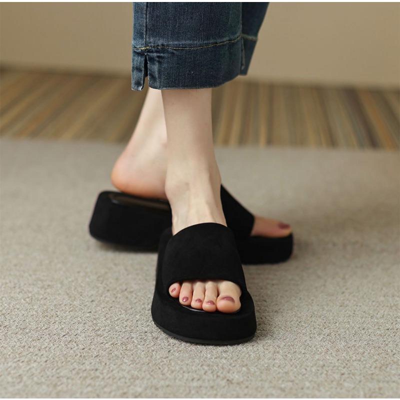 Летние новые женские толстые однотонные верхние туфли с открытым носком, повседневные пляжные сандалии в одну линию, тапочки 35-39 39
Летние новые женские толстые однотонные верхние туфли с открытым носком, повседневные пляжные сандалии в одну линию, тапочки 35-39 39