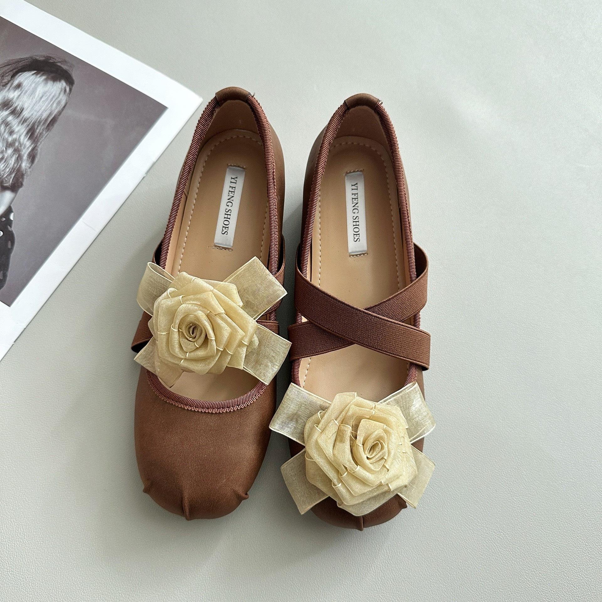 Inner heightening version~ Leather platform ballet shoes women s flower thick heel Mary Jane single shoes wedge heel high heels ladyshoes 34
Inner heightening version~ Leather platform ballet shoes women s flower thick heel Mary Jane single shoes wedge heel high heels ladyshoes 34