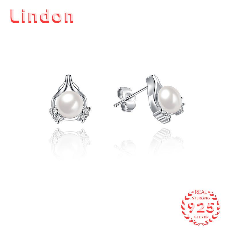 Lindon 925 стерлингового серебра Синтетические жемчужные серьги Серьги-капли для женщин Свадебные подарки
Lindon 925 стерлингового серебра Синтетические жемчужные серьги Серьги-капли для женщин Свадебные подарки