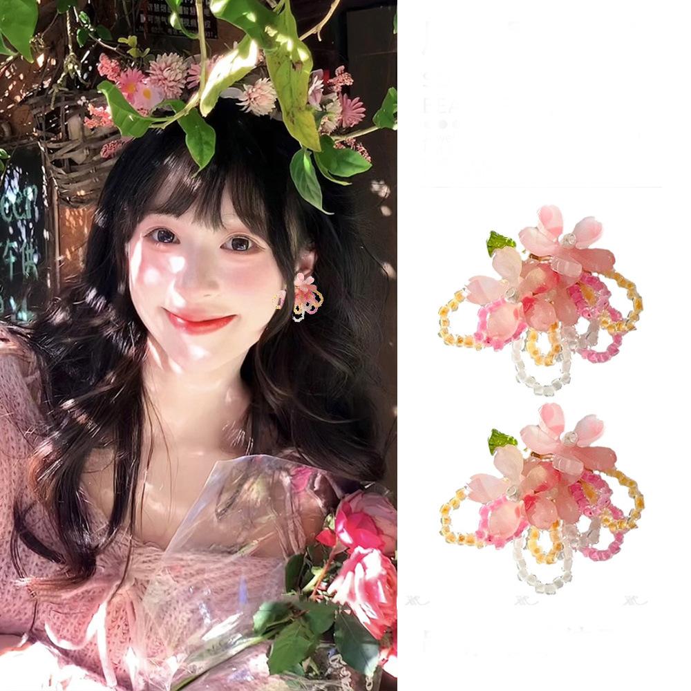 Glass bead flower stud earrings female pink sweet small fresh earrings exquisite small photo atmosphere earrings
Glass bead flower stud earrings female pink sweet small fresh earrings exquisite small photo atmosphere earrings