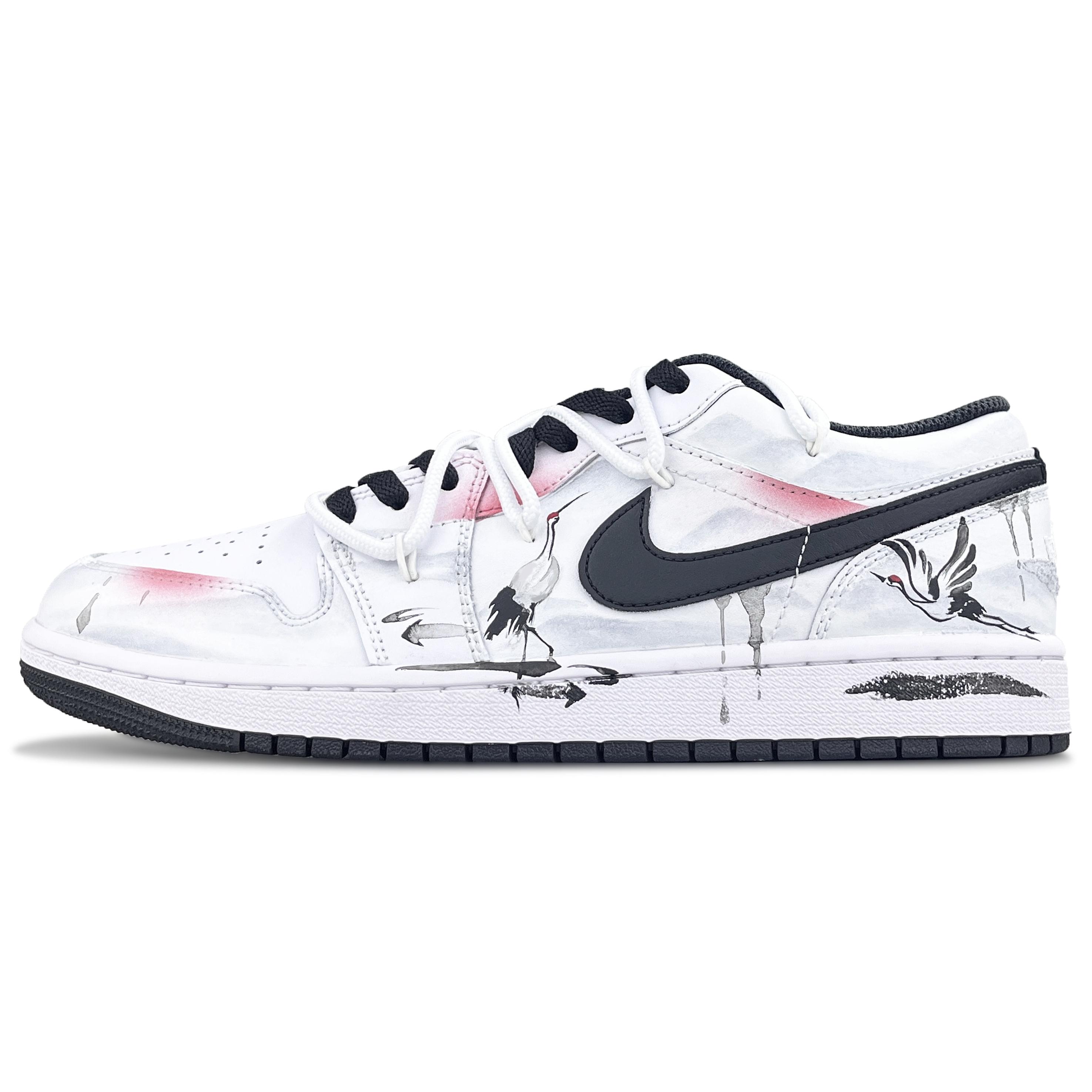 Jordan Air Jordan 1 Vintage Basketball Shoes Men s Low top Black/White/Gray/Red 553558-132(Team237-) 41
Jordan Air Jordan 1 Vintage Basketball Shoes Men s Low top Black/White/Gray/Red 553558-132(Team237-) 41