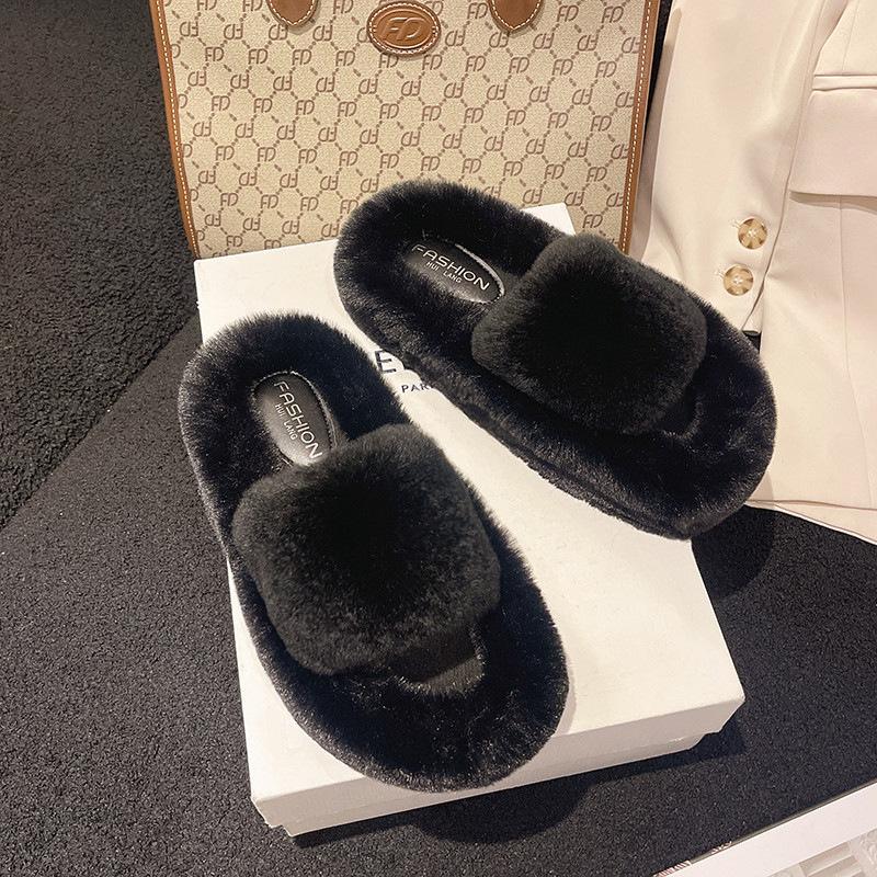 Popular Mao Mao slippers women s winter wear 2025 new European high-end Internet celebrity thick bottom plush cotton drag spring and autumn 35
Popular Mao Mao slippers women s winter wear 2025 new European high-end Internet celebrity thick bottom plush cotton drag spring and autumn 35