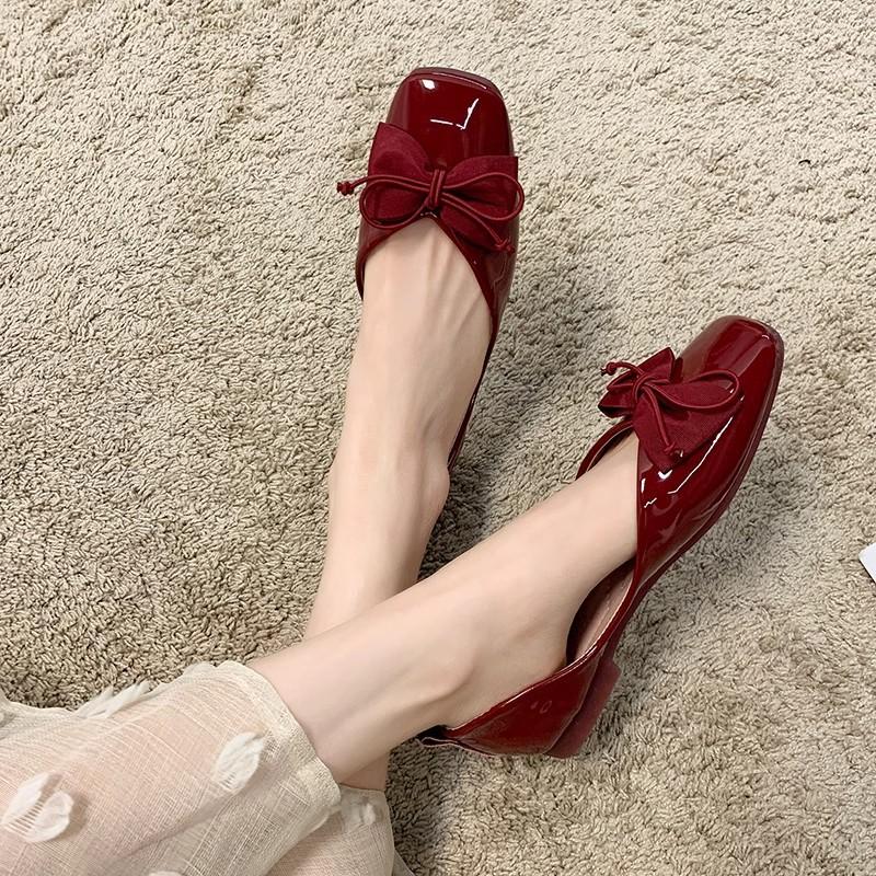 Red single shoes women s early spring 2024 new casual gentle style shoes square head beanie shoes flat bottom one pedal ladyshoes 35
Red single shoes women s early spring 2024 new casual gentle style shoes square head beanie shoes flat bottom one pedal ladyshoes 35