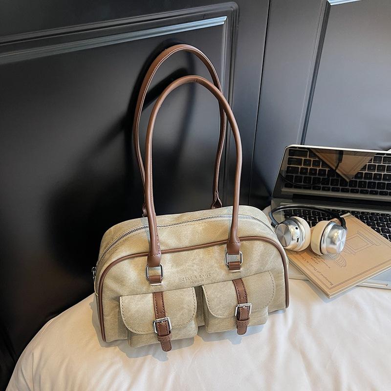 Европейская и американская мода сумка-подмышка Бостон женская 2025 лето новая ретро модная повседневная дорожная сумка через плечо контрастных цветов верблюд
Европейская и американская мода сумка-подмышка Бостон женская 2025 лето новая ретро модная повседневная дорожная сумка через плечо контрастных цветов верблюд