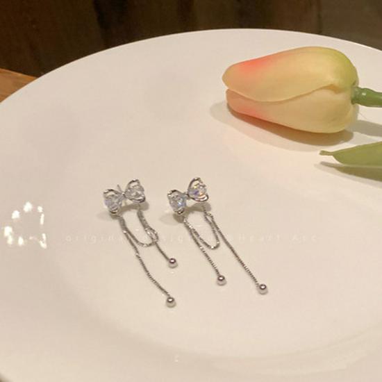 Элегантные серьги-кисточки с бантом для женщин - Luxury Niche Design
Элегантные серьги-кисточки с бантом для женщин - Luxury Niche Design