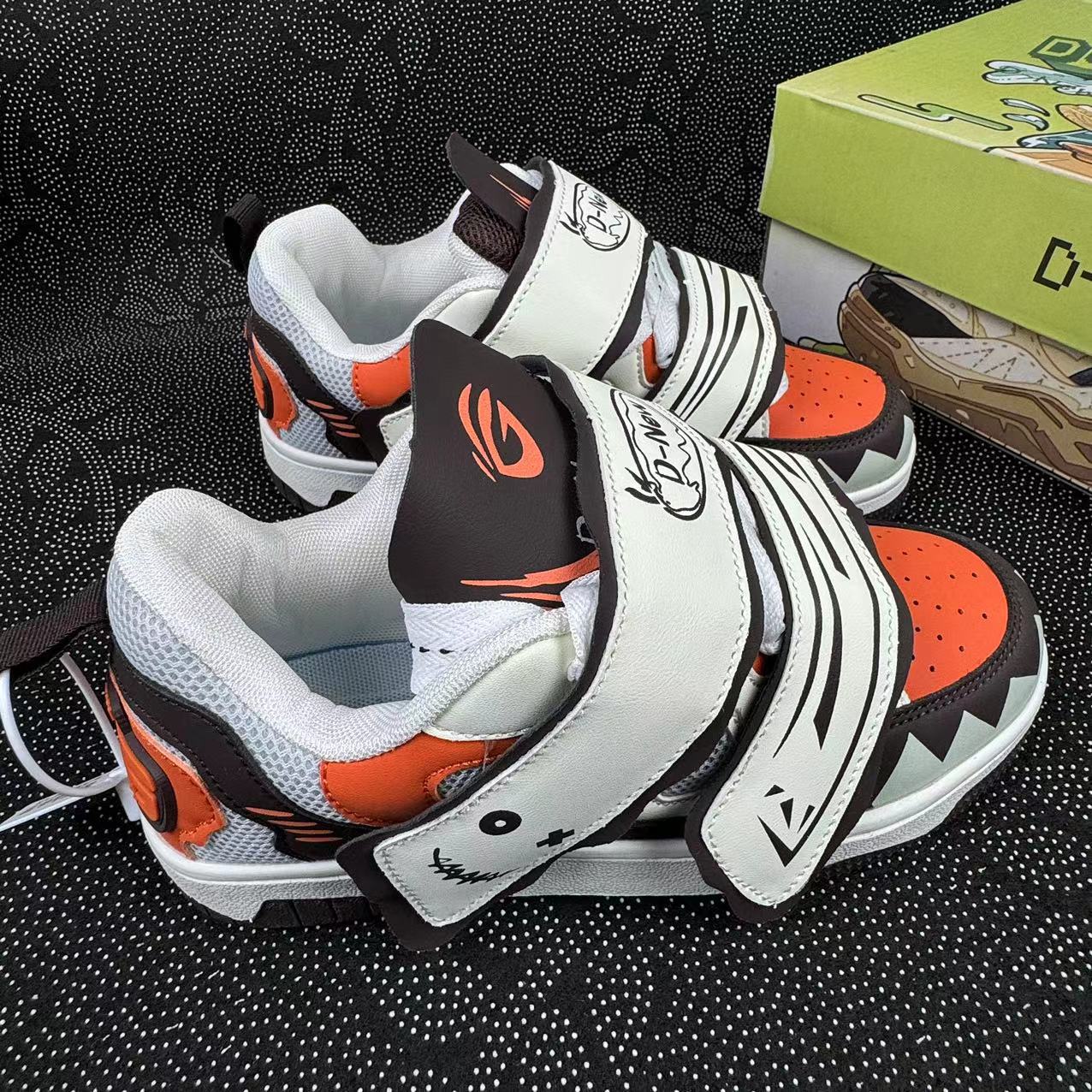 Shoes Tyrannosaurus rex bread shoes men s and women s casual shoes contrasting color versatile board shoes couple sports shoes 44
Shoes Tyrannosaurus rex bread shoes men s and women s casual shoes contrasting color versatile board shoes couple sports shoes 44