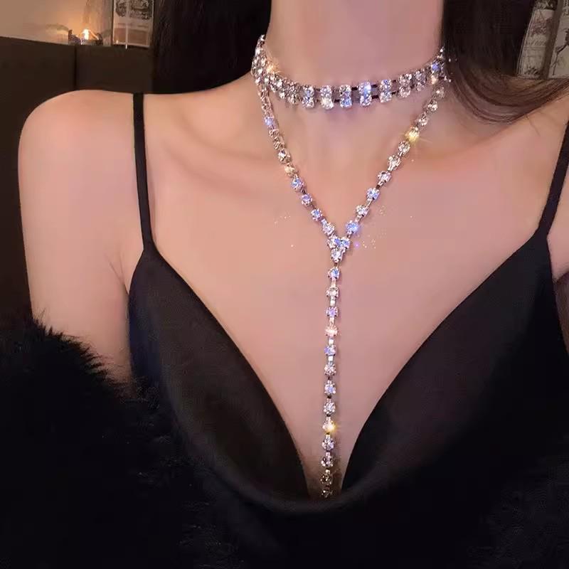 Элегантный свадебный набор 2024 года: колье и серьги с цепочкой для ключицы
Элегантный свадебный набор 2024 года: колье и серьги с цепочкой для ключицы