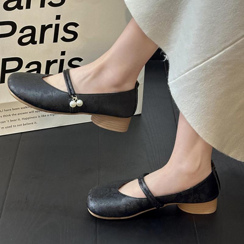 Модные весенние и осенние новые модные туфли на плоской подошве 2024 года, женская обувь с квадратным носком, повседневная удобная однотонная женская официальная обувь для отдыха на природе 35 чёрный
Модные весенние и осенние новые модные туфли на плоской подошве 2024 года, женская обувь с квадратным носком, повседневная удобная однотонная женская официальная обувь для отдыха на природе 35 чёрный