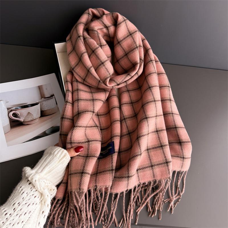 Autumn And Winter Atmosphere Plaid Warm Scarf Women S Shawl Versatile Commuting Fringed Fine Sand Imitation Cashmere Scarf 200cmX53cm (with tassel)
Autumn And Winter Atmosphere Plaid Warm Scarf Women S Shawl Versatile Commuting Fringed Fine Sand Imitation Cashmere Scarf 200cmX53cm (with tassel)