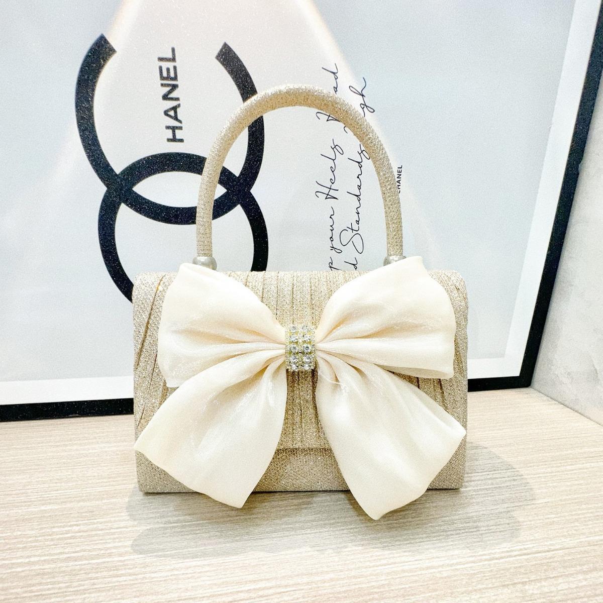 New bow handbag, wedding bridesmaid pleated bag, banquet dress, diagonal cross banquet bag золотий
New bow handbag, wedding bridesmaid pleated bag, banquet dress, diagonal cross banquet bag золотий