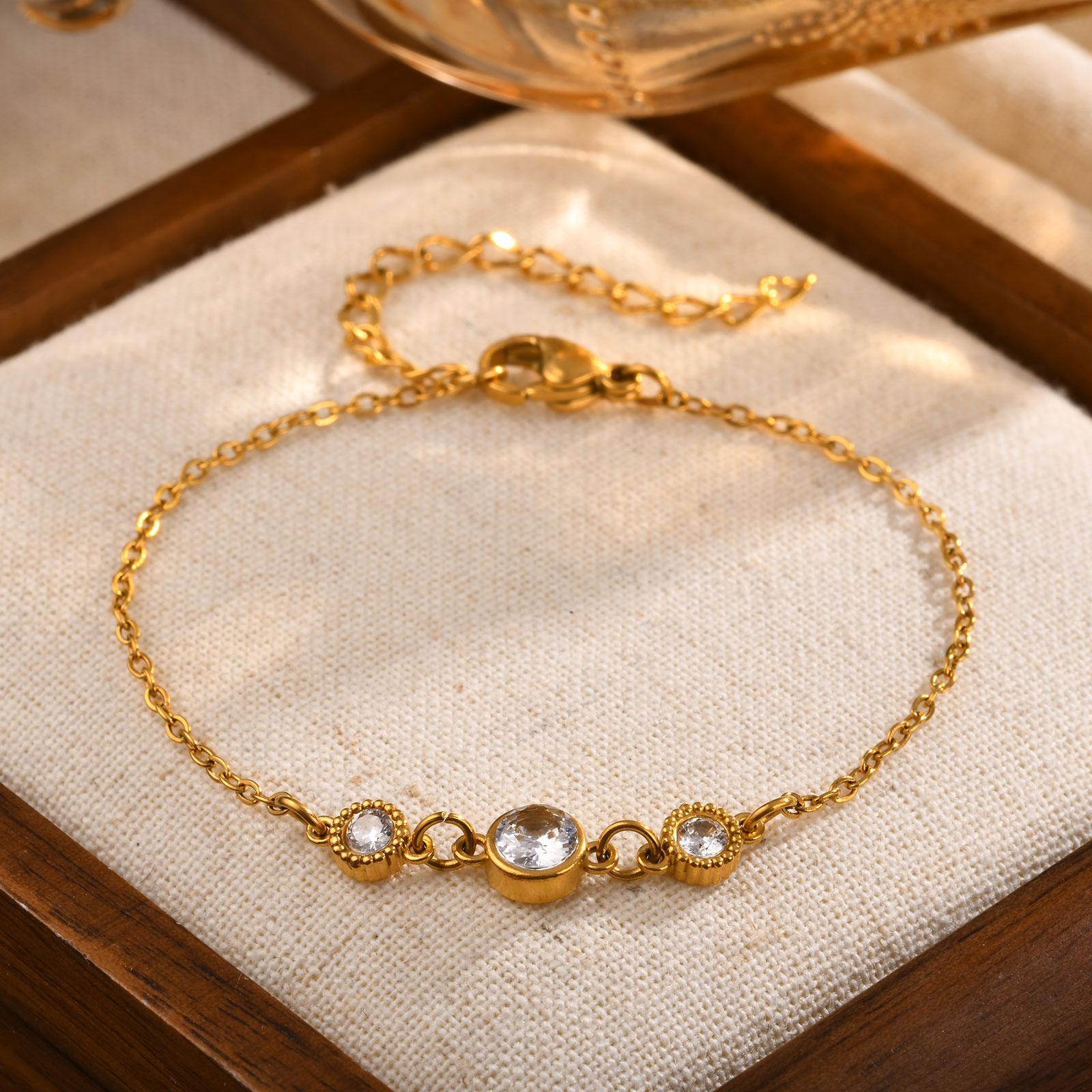 Stainless Steel Three White Zirconia Bracelet Flat Rolo Chain for Women Gold Color Adjustable Engagement Party Trendy Jewelry
Stainless Steel Three White Zirconia Bracelet Flat Rolo Chain for Women Gold Color Adjustable Engagement Party Trendy Jewelry