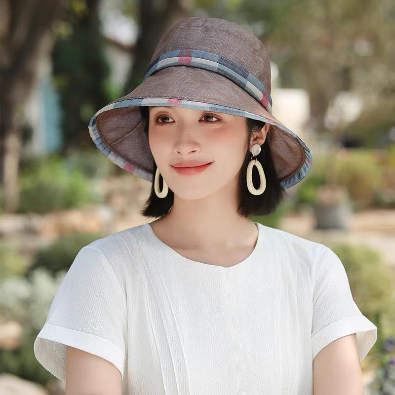 Spring And Summer Mother Bucket Hat Female Middle-Aged And Elderly Outdoor Travel Temperament Plaid Basin Hat Sunshade Sunscreen Hat M(56-58cm) темно-коричневого кольору
Spring And Summer Mother Bucket Hat Female Middle-Aged And Elderly Outdoor Travel Temperament Plaid Basin Hat Sunshade Sunscreen Hat M(56-58cm) темно-коричневого кольору