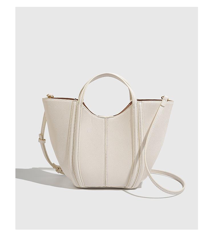 Luxury Quilting Basket Bags for Women Handbags PU Leather Bucket Bag Fashion Designer Shoulder Crossbody Bag Female Purses
Luxury Quilting Basket Bags for Women Handbags PU Leather Bucket Bag Fashion Designer Shoulder Crossbody Bag Female Purses