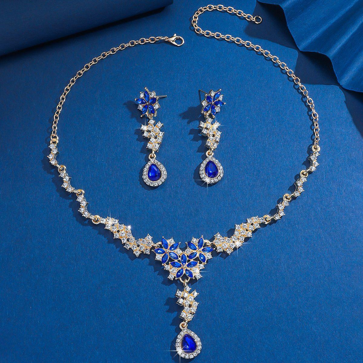 Korean Simple Bridal Necklace Set Jewelry Diamond Earrings Necklace Jewelry Wedding Dress Wedding Accessories Jewelry
Korean Simple Bridal Necklace Set Jewelry Diamond Earrings Necklace Jewelry Wedding Dress Wedding Accessories Jewelry