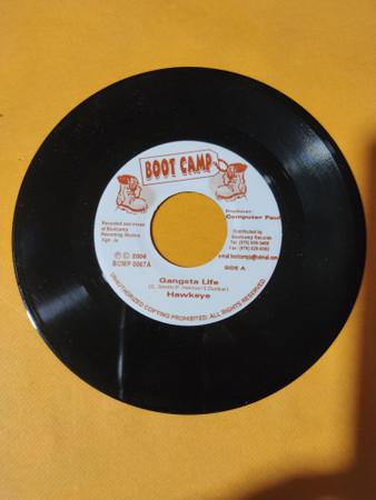 7inch Record HAWKEYE, THREE D - Gangsta life BCMP0067 Boot Camp Recor 2004 Jamaica Reggae, Ska & Dub Used
7inch Record HAWKEYE, THREE D - Gangsta life BCMP0067 Boot Camp Recor 2004 Jamaica Reggae, Ska & Dub Used