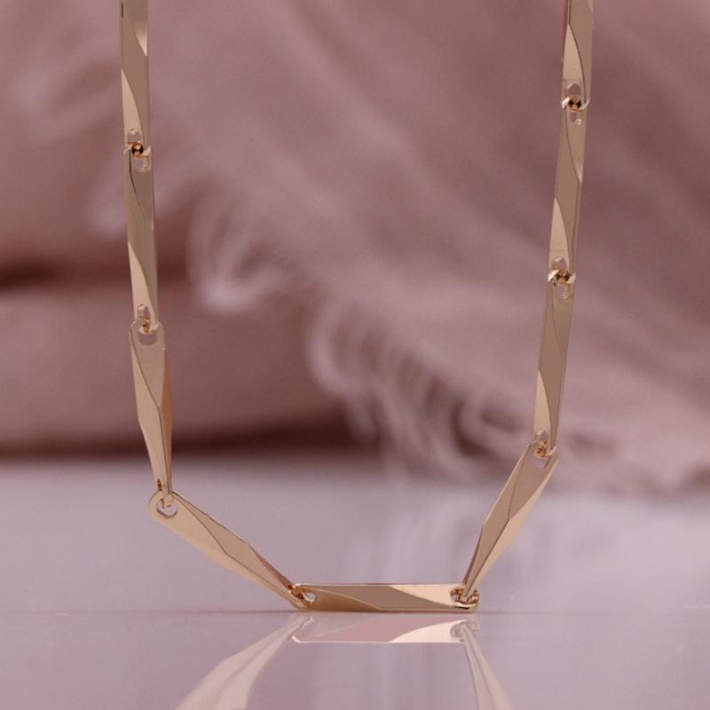 Rose Gold Color Copper Necklace Diamond chain Italian Craft Refined Smooth Comfortable To Wear Chain for Women Gifts 18cm рожевий колір золота
Rose Gold Color Copper Necklace Diamond chain Italian Craft Refined Smooth Comfortable To Wear Chain for Women Gifts 18cm рожевий колір золота