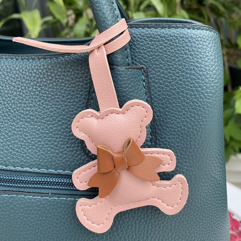 Fashion Bow Bear Keychain Car Key Holder Cartoon Bag Pendant PU Leather Keyring Backpack Decor коричневий
Fashion Bow Bear Keychain Car Key Holder Cartoon Bag Pendant PU Leather Keyring Backpack Decor коричневий