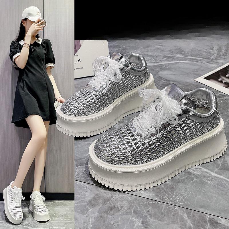 Hollowed-out Fashionable Casual Shoes for Women Summer Thick-soled Height-increasing Sneakers and Lightweight White Sneakers 40 срібний
Hollowed-out Fashionable Casual Shoes for Women Summer Thick-soled Height-increasing Sneakers and Lightweight White Sneakers 40 срібний