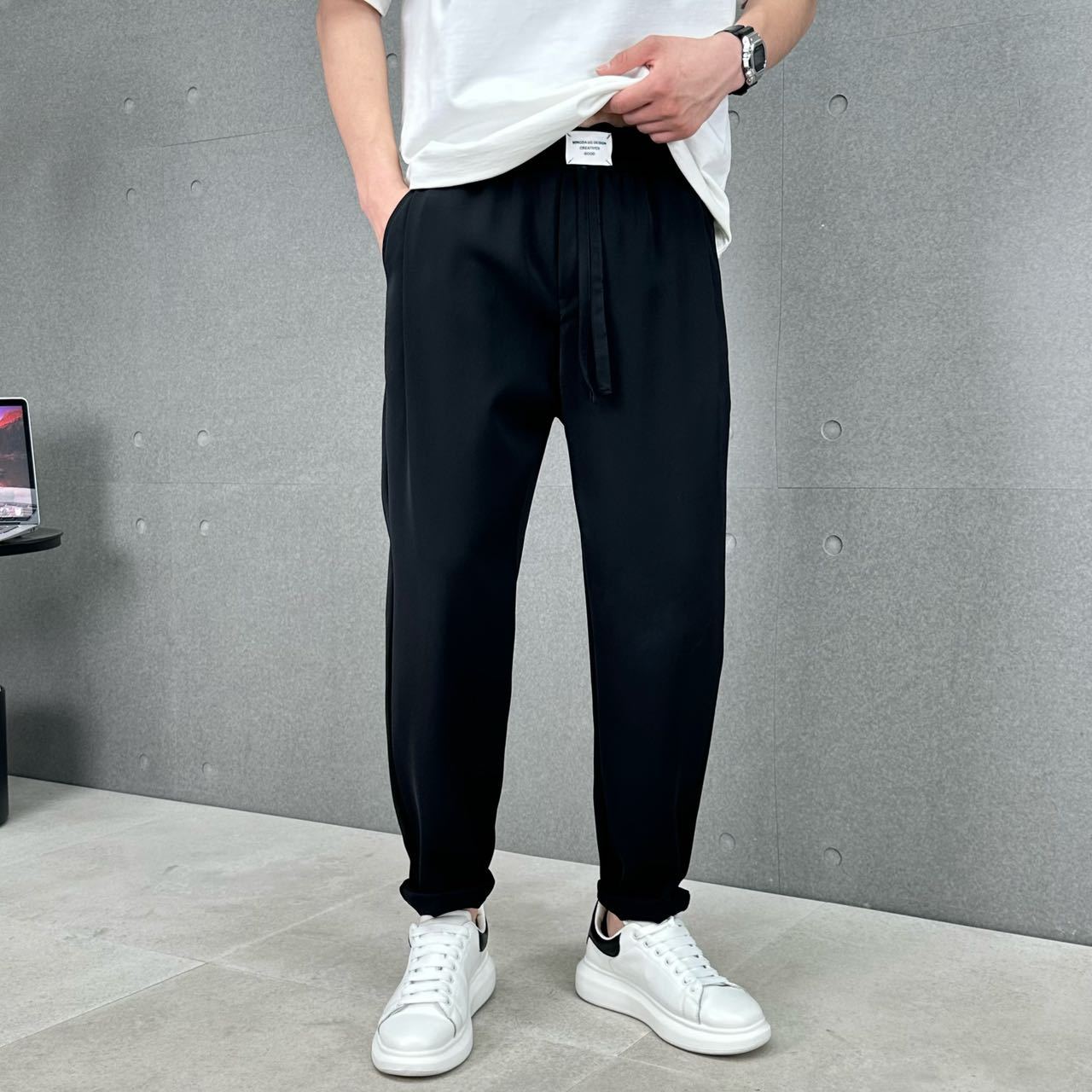 Summer Men s Slipping Straight Leg Suit Pants Solid Color Breathable Business Casual Ice Silk Drape Trousers S чорний
Summer Men s Slipping Straight Leg Suit Pants Solid Color Breathable Business Casual Ice Silk Drape Trousers S чорний