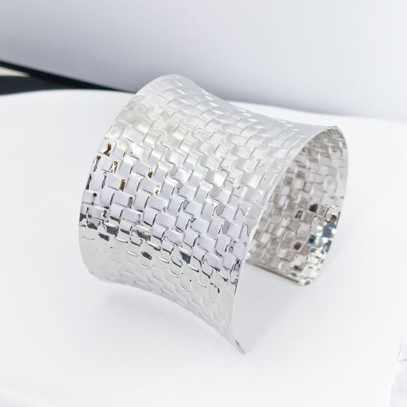 New Geometric Metal Wide Cuff Open Bangle Jewelry Accessories Fashion Personalized Design Metal Glossy Bracelets for Women
New Geometric Metal Wide Cuff Open Bangle Jewelry Accessories Fashion Personalized Design Metal Glossy Bracelets for Women