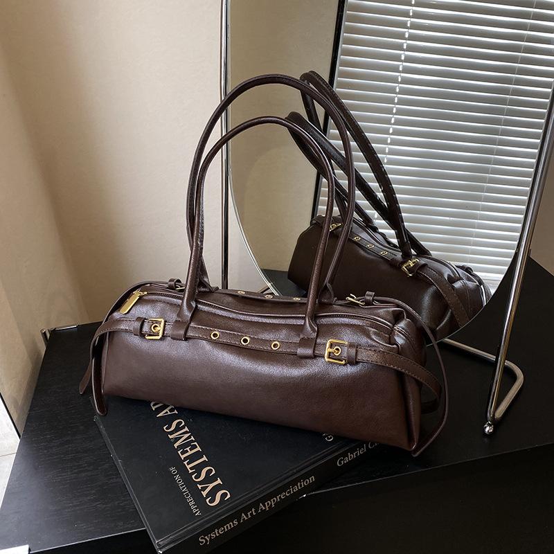 Сумка подмышку женская зима 2025 новая сумка-боулинг в стиле Майяр большого объема на плечо для поездок 32*11*13
Сумка подмышку женская зима 2025 новая сумка-боулинг в стиле Майяр большого объема на плечо для поездок 32*11*13