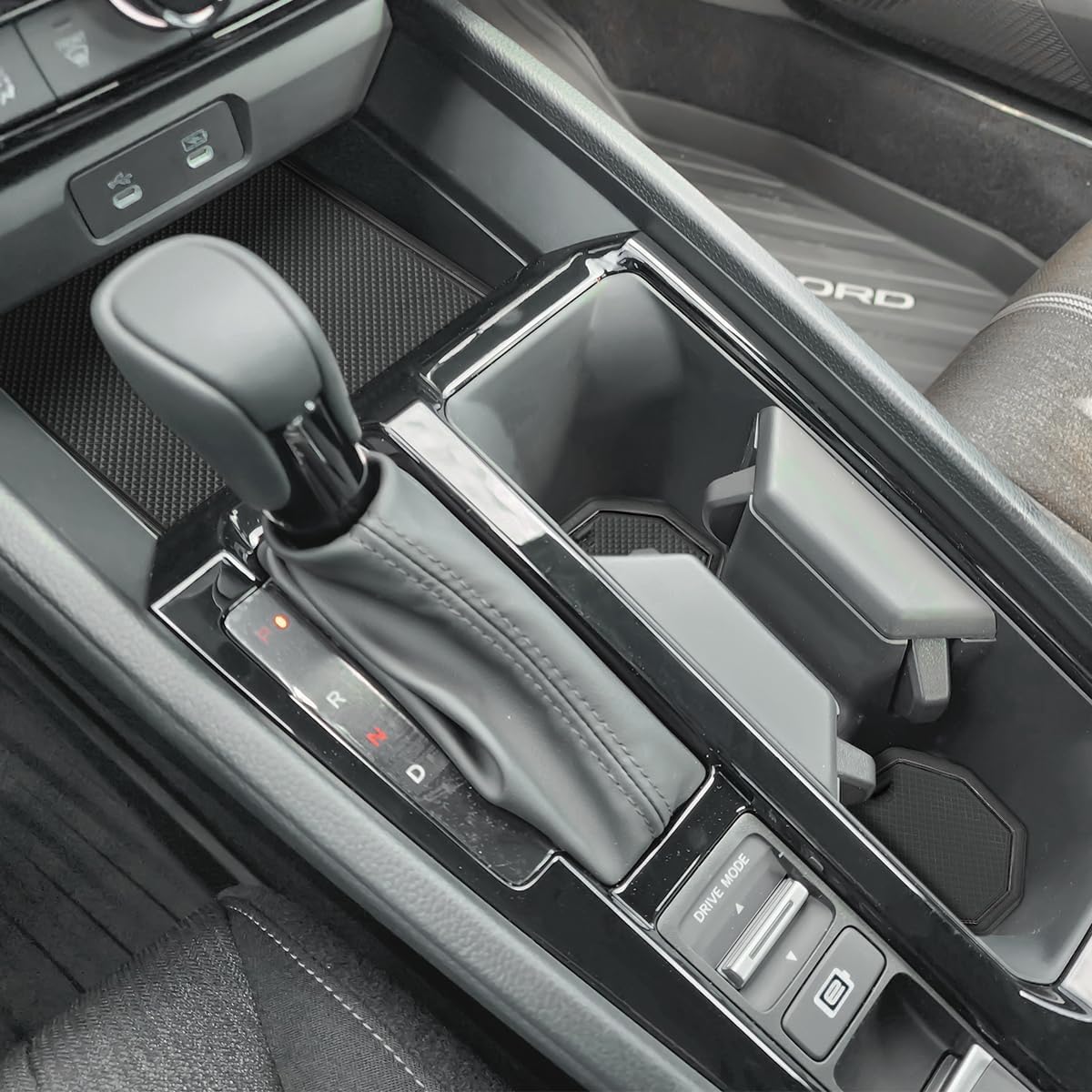 Противопылевые коврики Auovo, совместимые с Honda Accord 2023 2024 года, аксессуары, накладка на дверные проемы, салон автомобиля, автомобильное украшение, центр автомобильных аксессуаров
Противопылевые коврики Auovo, совместимые с Honda Accord 2023 2024 года, аксессуары, накладка на дверные проемы, салон автомобиля, автомобильное украшение, центр автомобильных аксессуаров